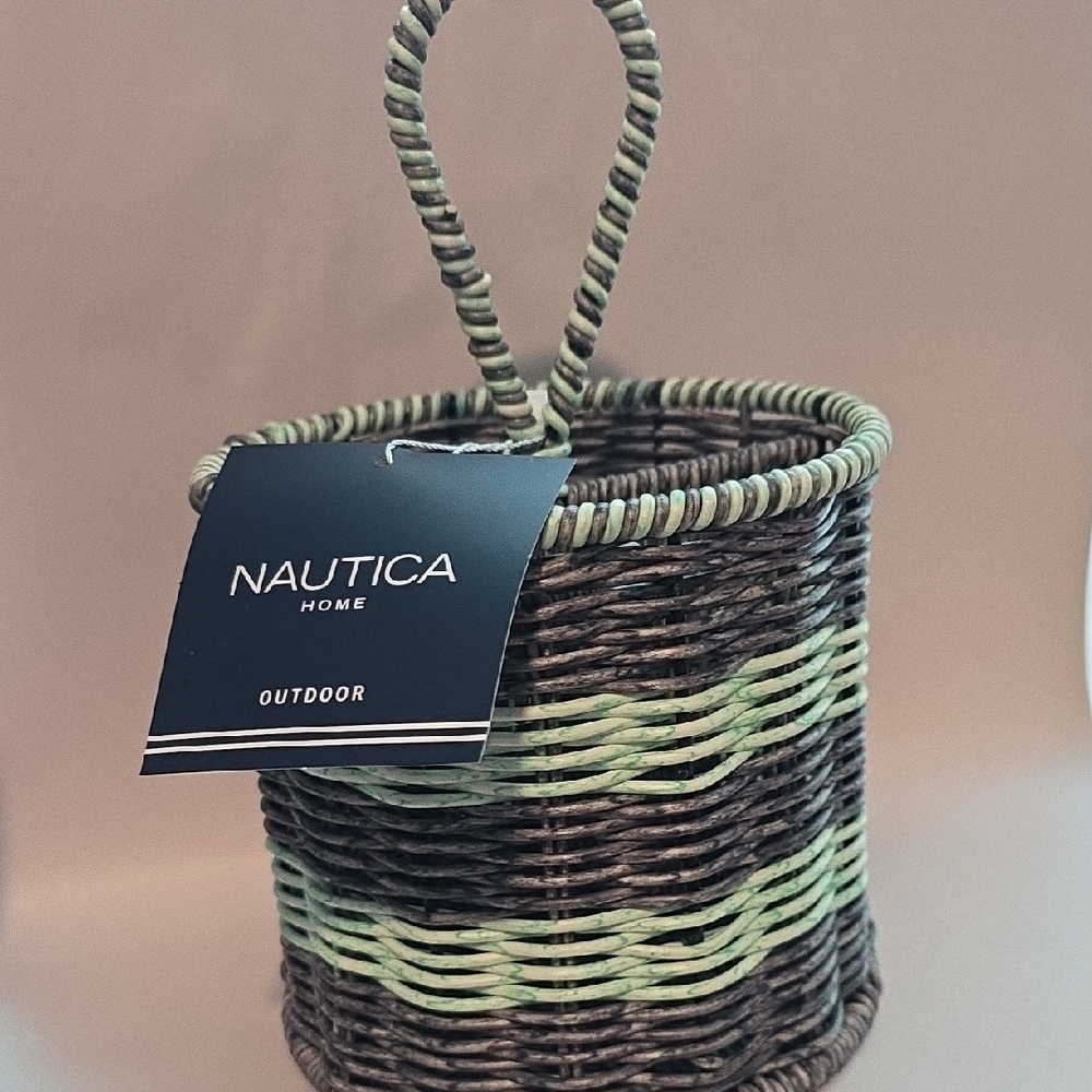 Nautica Artisanal Woven Resin Silverware Caddy For Outdoor Dining